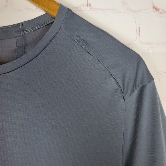 Lululemon Fast Free Bold Lines Short Sleeve Shirt Mens L Asphalt Gray Reflective - Picture 6 of 11